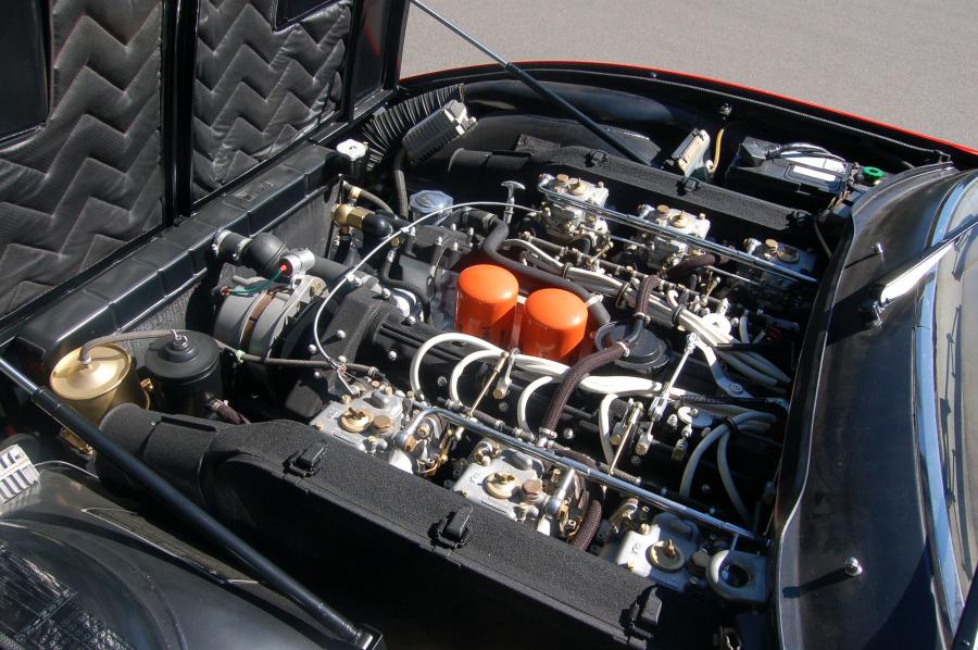  Ferrari 365 GTC/4 1972 года  (фото 47 из 55)